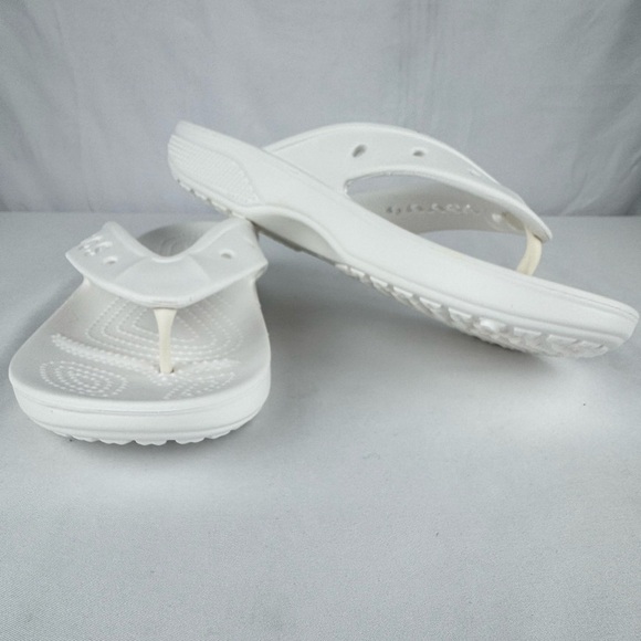 CROCS Shoes - NWOT Crocs Unisex BAYA II White Flip Flop